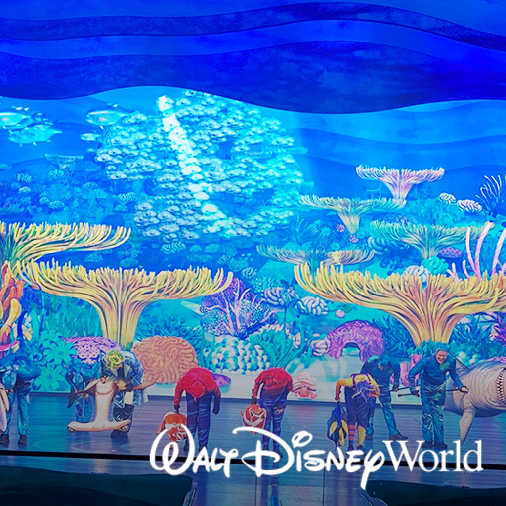 Finding Nemo: The Big Blue... and Beyond! - Blue Blue World Scene