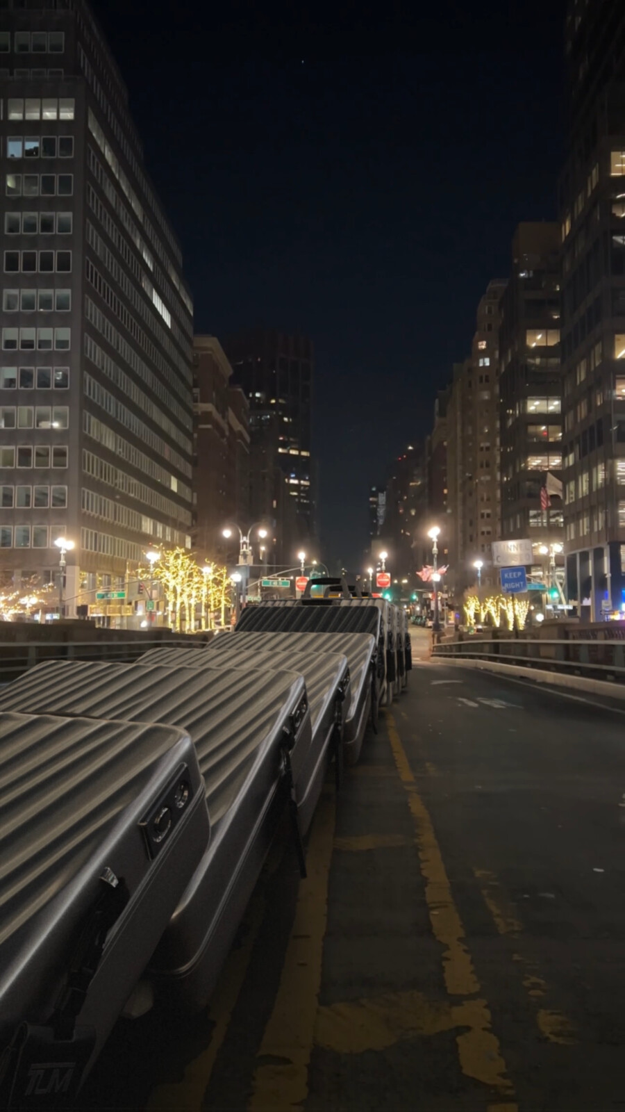 TUMI | 19 Degree Suitcase | CGI Creative