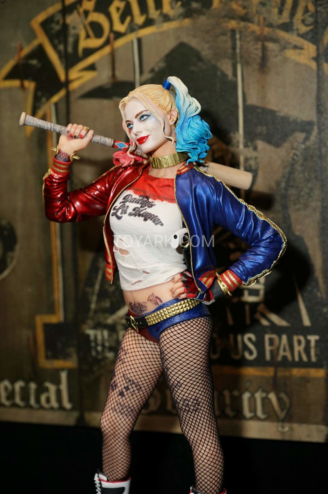 harley quinn guillem march statue