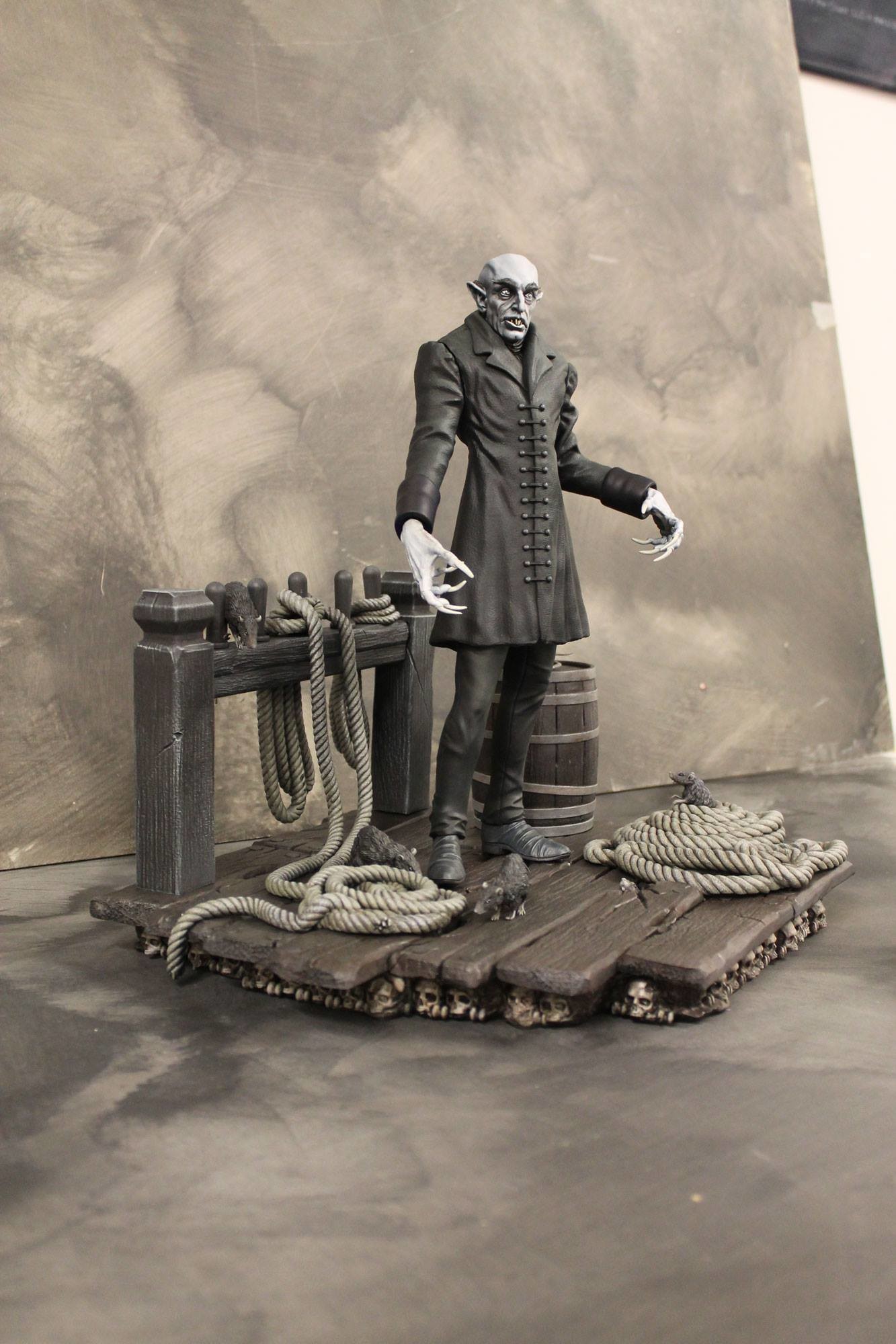 Danko artstation - Nosferatu Statue