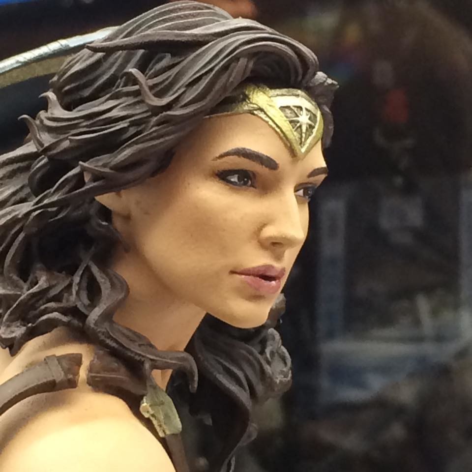 DC Wonder Woman and Steve Trevor Movie statue