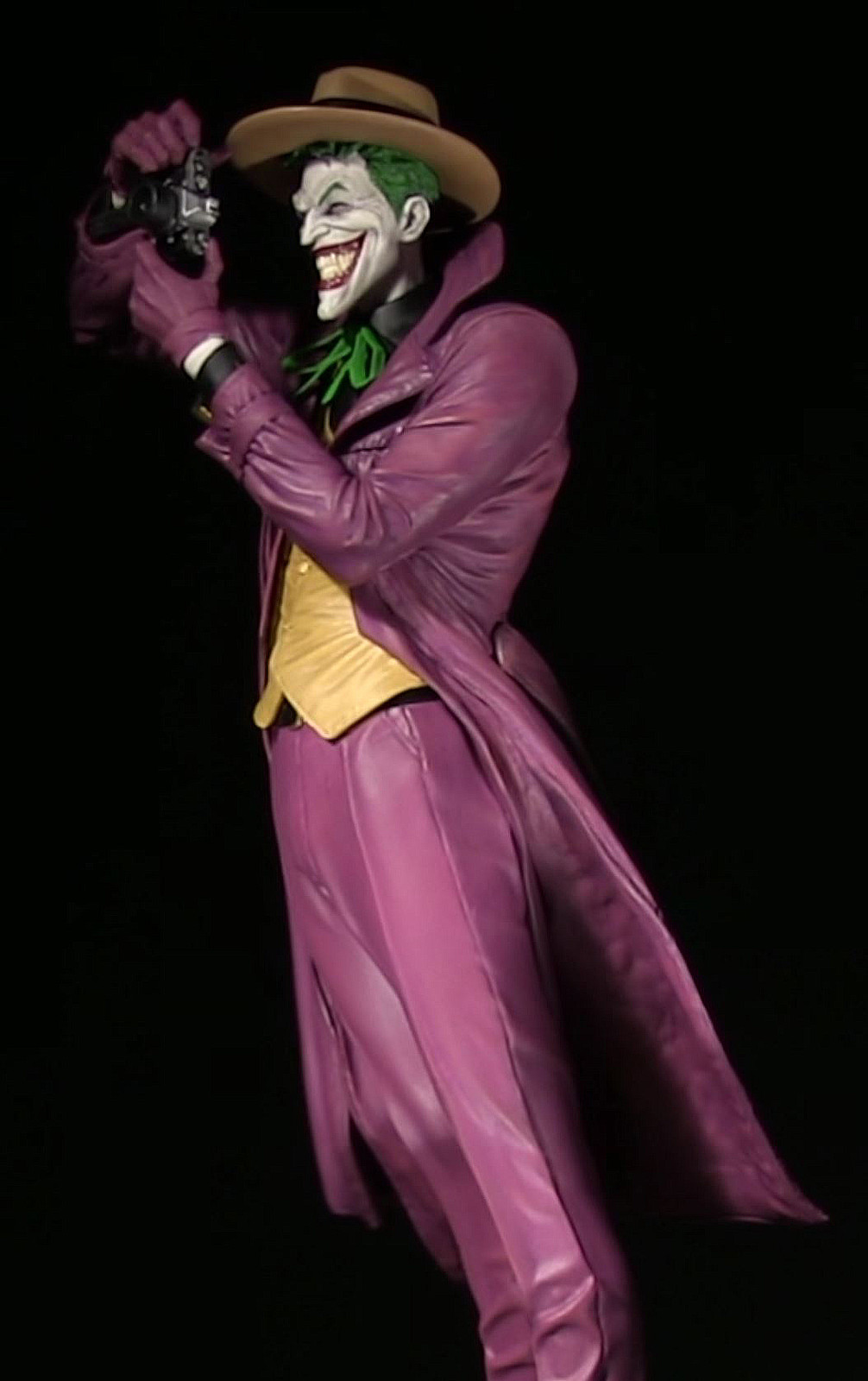 joker the killing joke statue