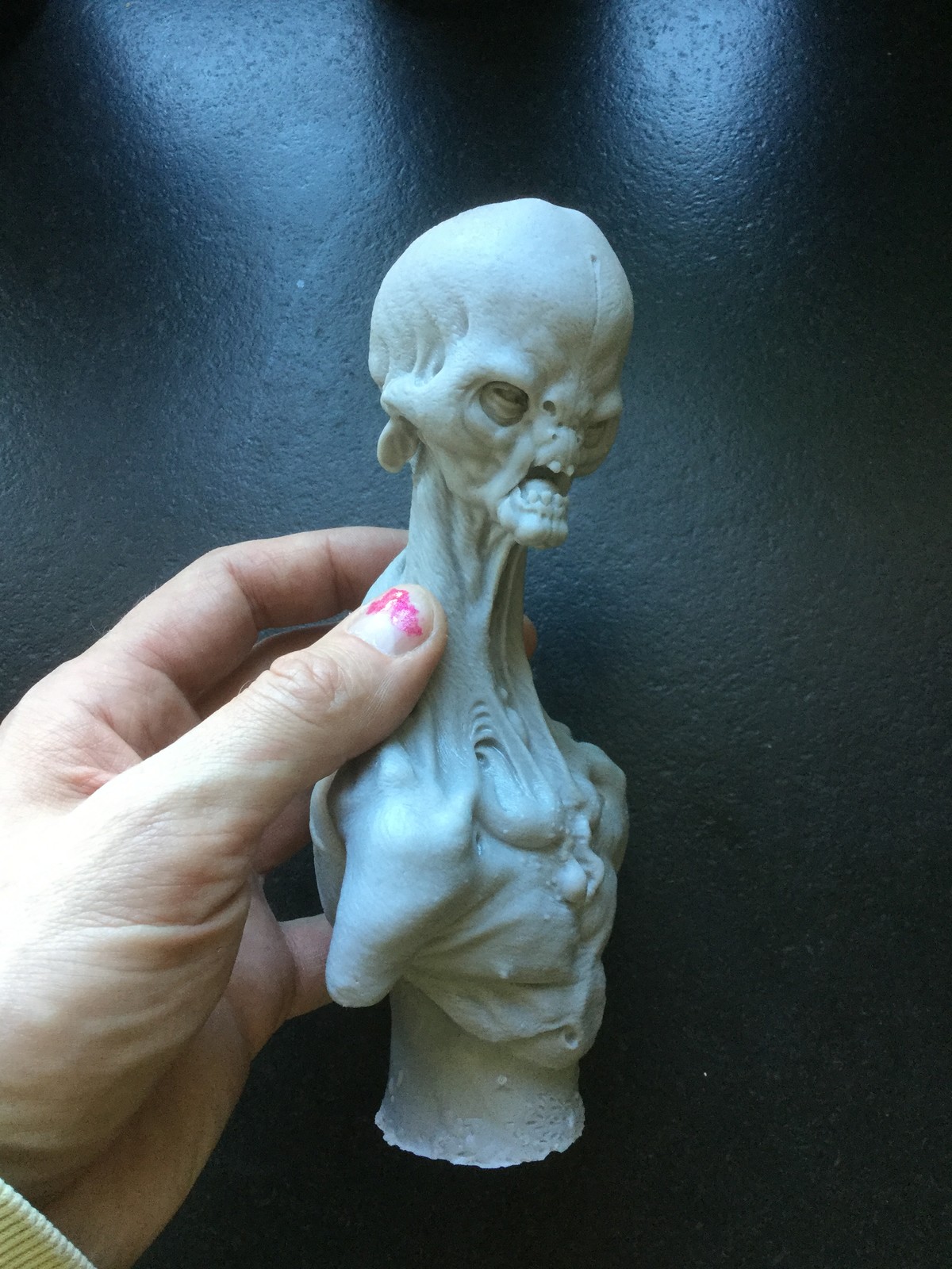 Alien/cast resin