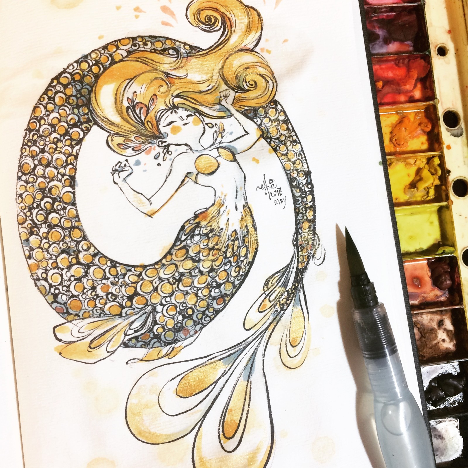 Fight away them Monday blues with a yellow mermaid! 