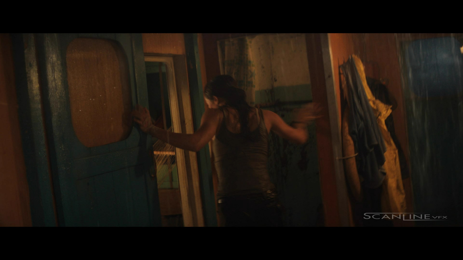 Compositing and integration work I have done in 2018 at Scanline VFX, as a Compositor. Featuring: Tomb Raider.

Green Screen + 2D Water Integration + 2D Elements.

