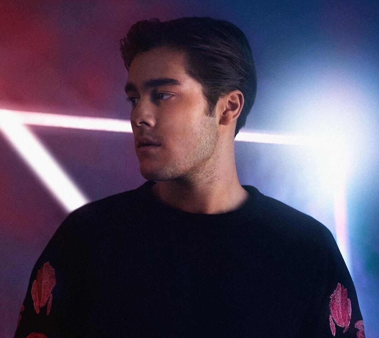 Бенджамин Ингроссо Paradise. Джулио Ингроссо. Benjamin ingrosso торс.