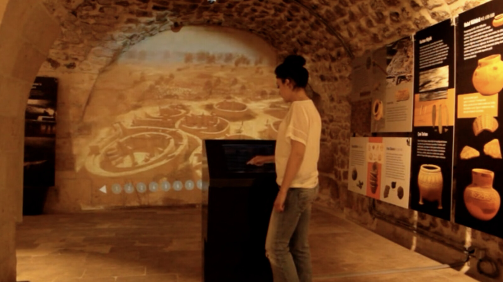 Göbekli Tepe Reconstruction &amp; 3D information system, Urfa Museum 2014, kiosk controlled  projection onto irregular projection surface