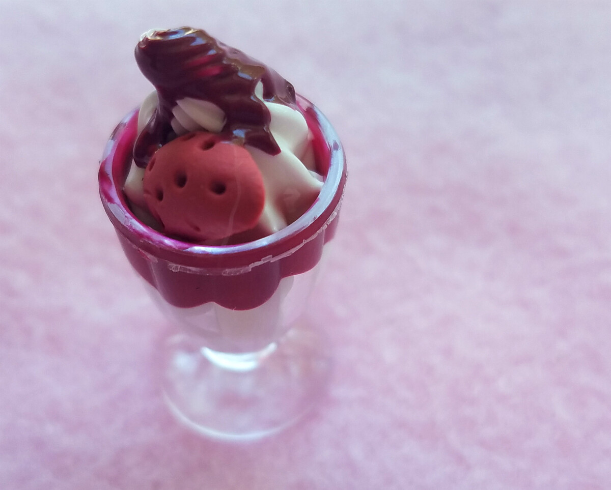 Tiny Strawberry &amp; Chocolate