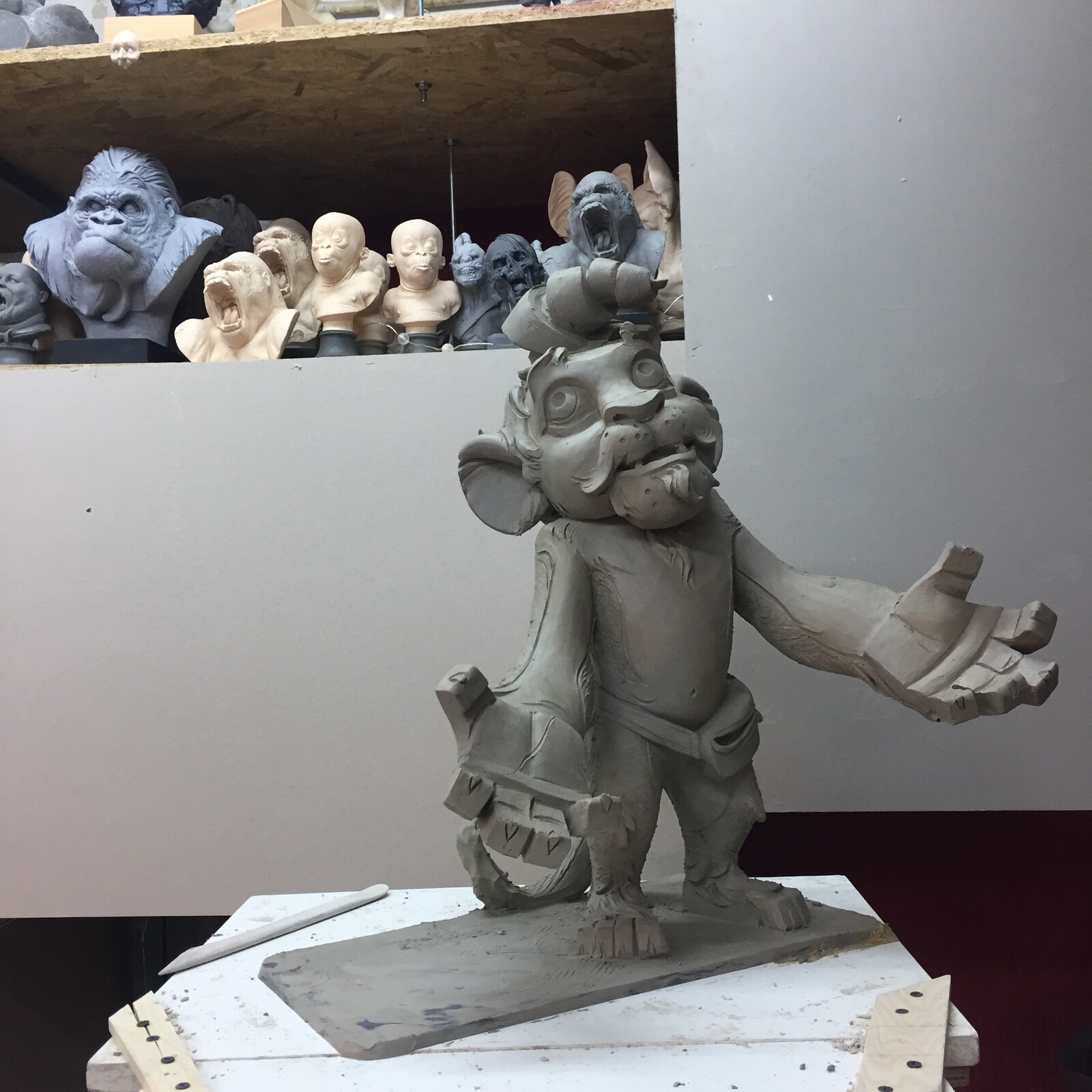 Hewelion wster clay sculpture. It is 53 cm tall. 