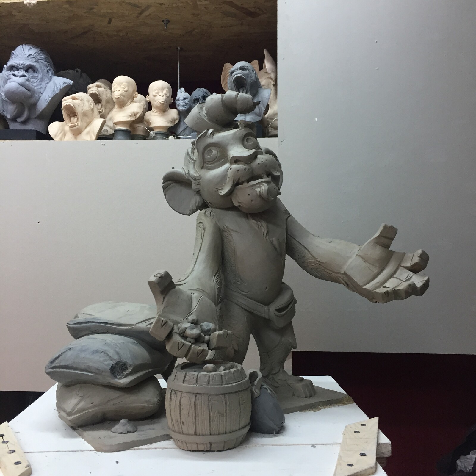 Hewelion wster clay sculpture. It is 53 cm tall. 