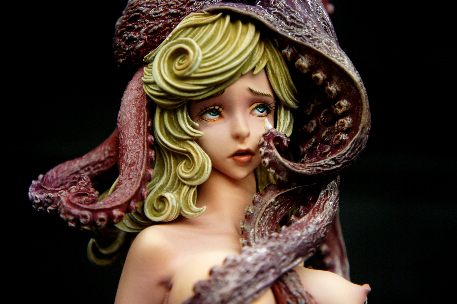 Sorrow Octopus  Art Statue 
哀ちゃん