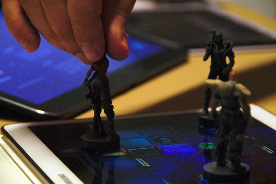 You can controle and aim directly with the figurine. 
Photo by Wilka Jimenez.