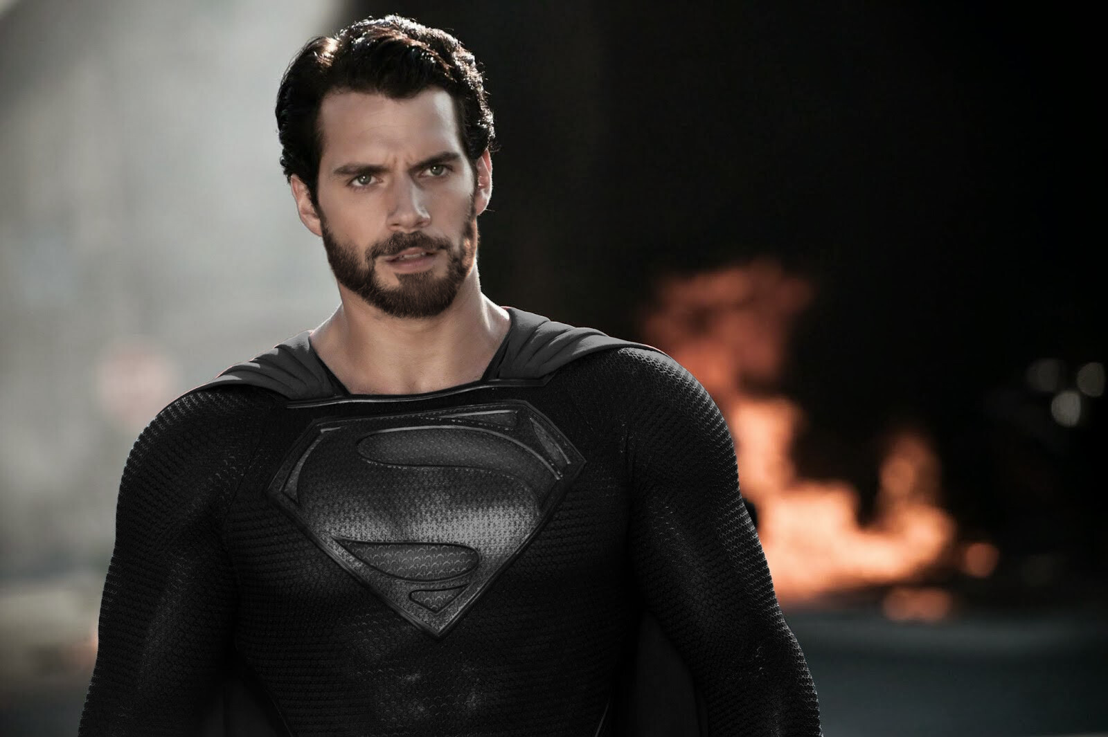 Superman may wear a black suit in Justice League