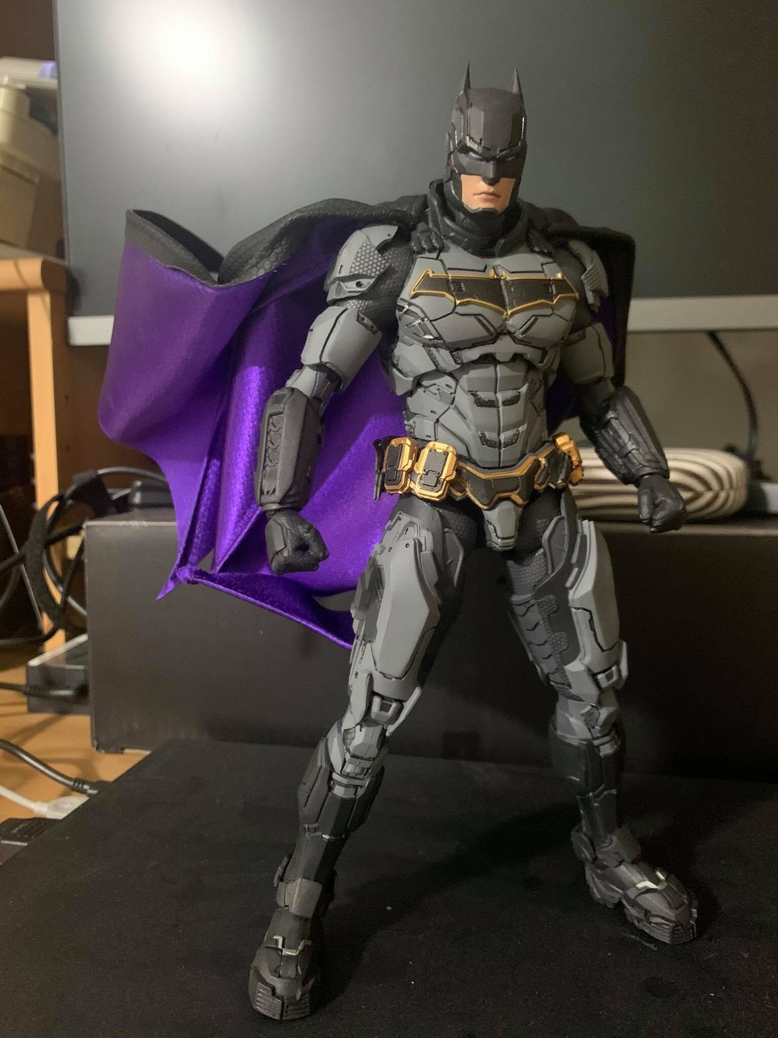 Dc prime shop batman action figure