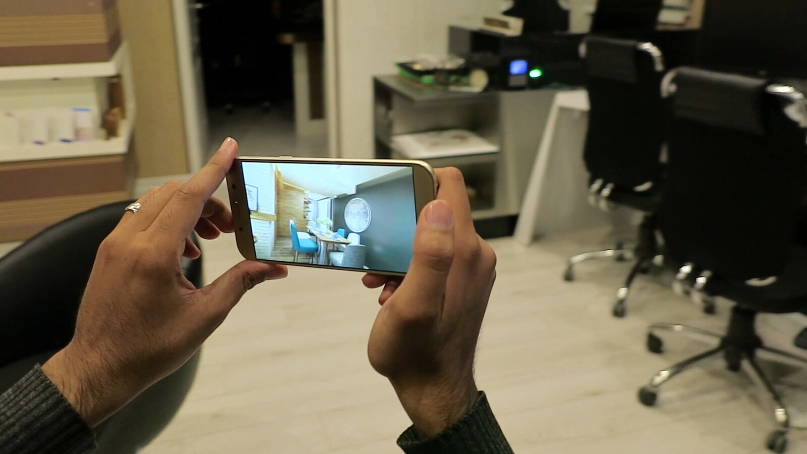 also this app support "360 scene"