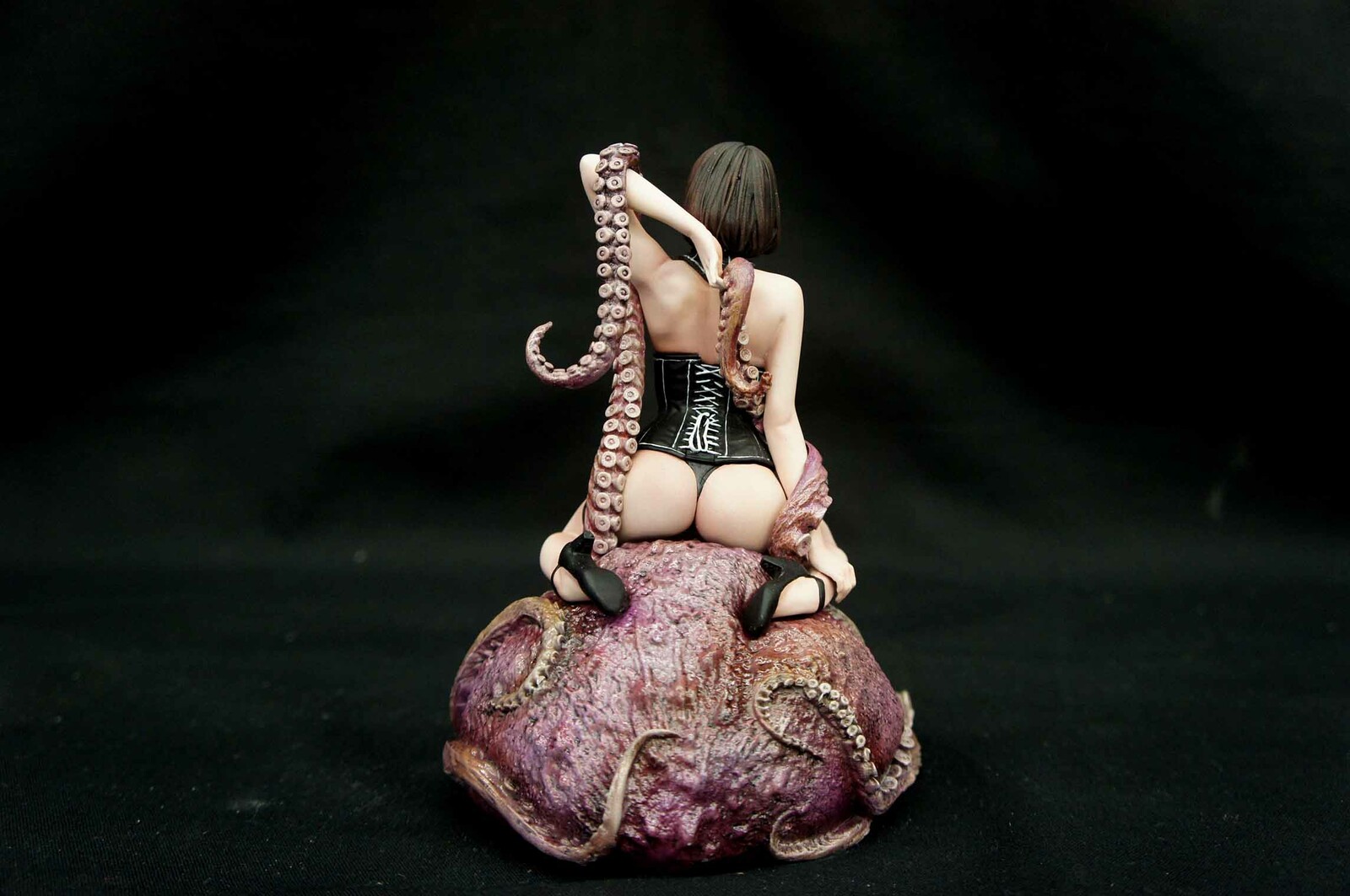 Octopus Girl Art Statue 章魚少女
https://www.solidart.club/
