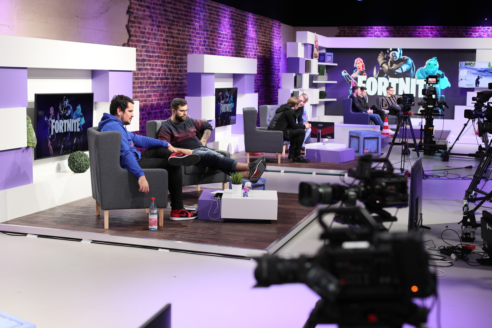 Twitch Rivals Studio Production @ Freaks 4U Gaming (Design by Ronny S.) Renderings by me