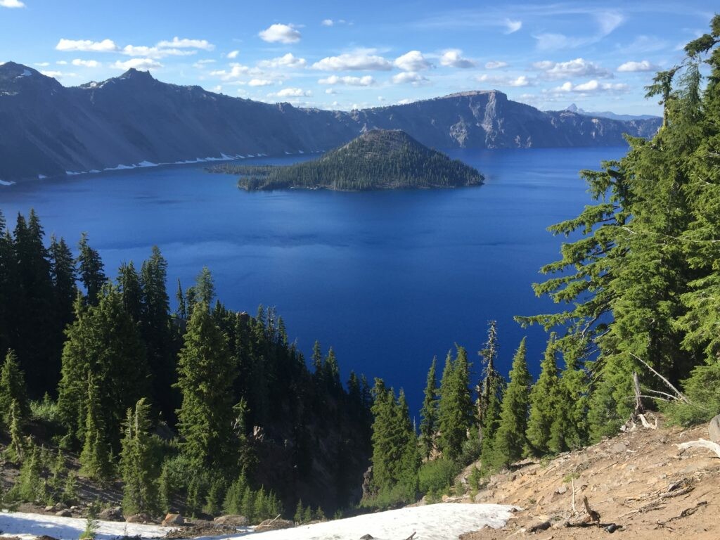 Crater Lake reference photo.
http://www.runladylike.com/wp-content/uploads/2016/07/IMG_2247-1024x768.jpg