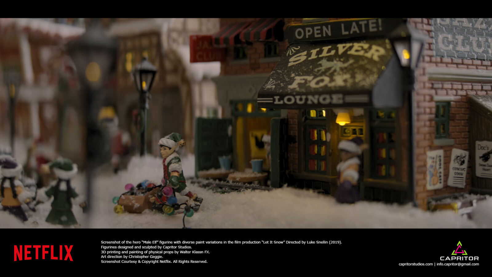 Hero "Female Elf" Figurines on the miniatures set. They can be seen on the left of the screenshot.