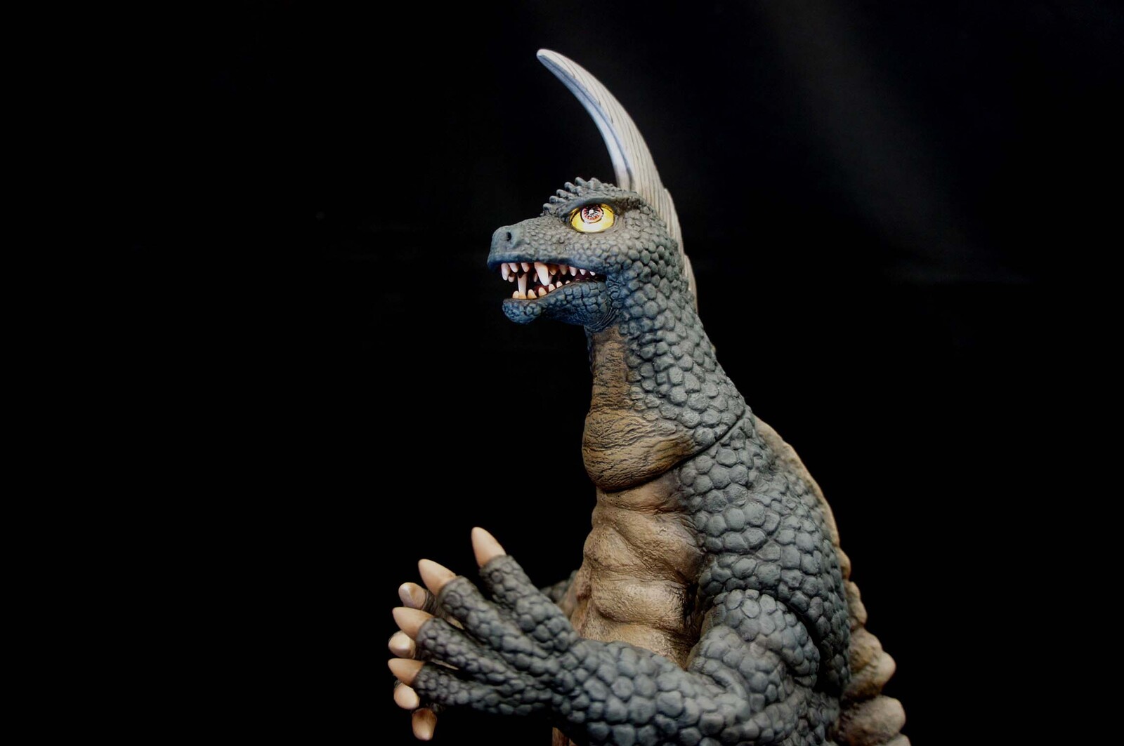Ultra Kaiju Arstron Art Statue 帰ってきたウルトラマン アーストロン
https://www.solidart.club/
