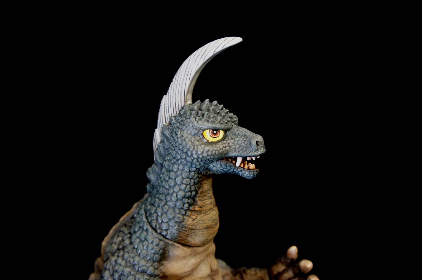 Ultra Kaiju Arstron Art Statue 帰ってきたウルトラマン アーストロン
https://www.solidart.club/
