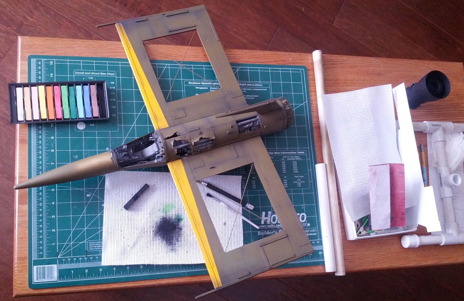 KiV-3 getting weathered with pastel chalks.