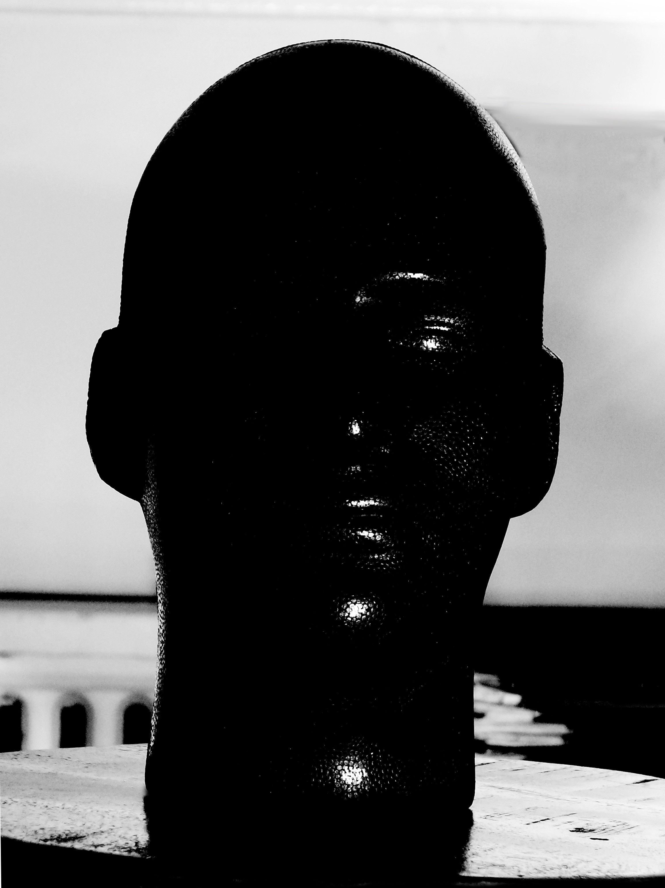 Photograph of a the manikin head demonstrating the  placement and properties of  of the highlight. Created by Vince Mancuso