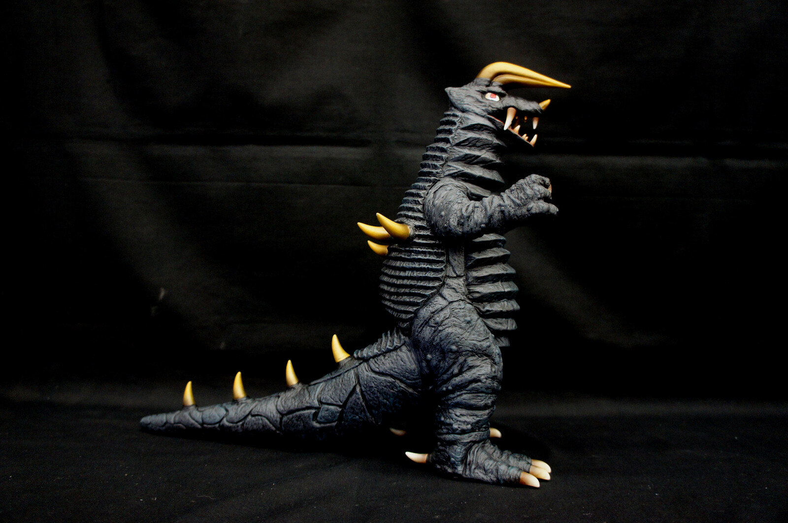 Ultra Kaiju Black King Art Statue 
用心棒怪獣 ブラックキング 完成品
https://www.solidart.club/