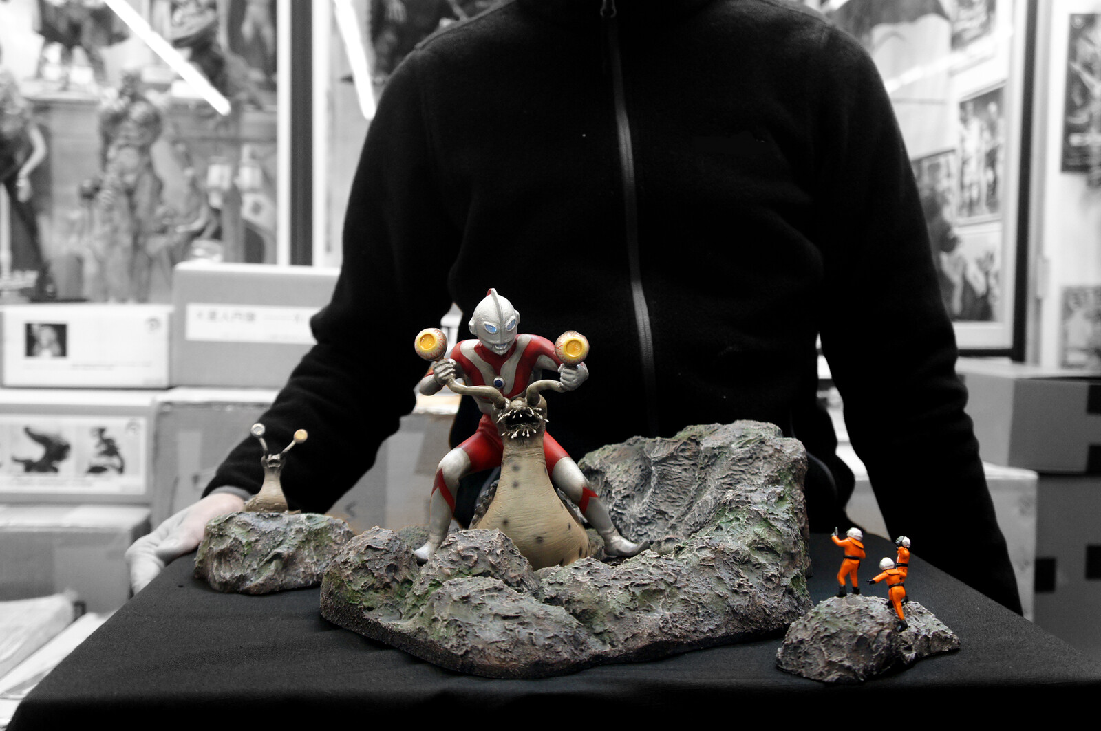 Namegon vs Ultraman Art Statue ナメゴン対ウルトラマン 
https://www.solidart.club/

