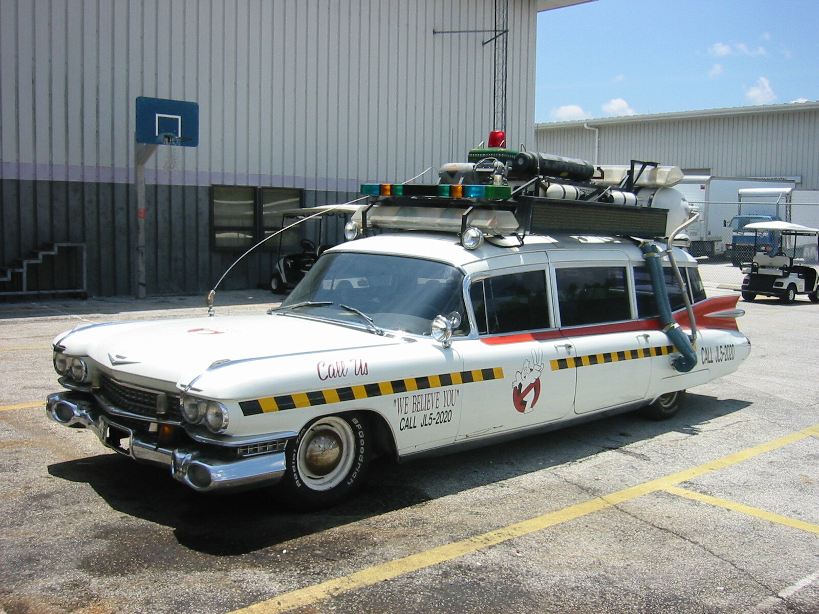 ghostbusters ecto 1