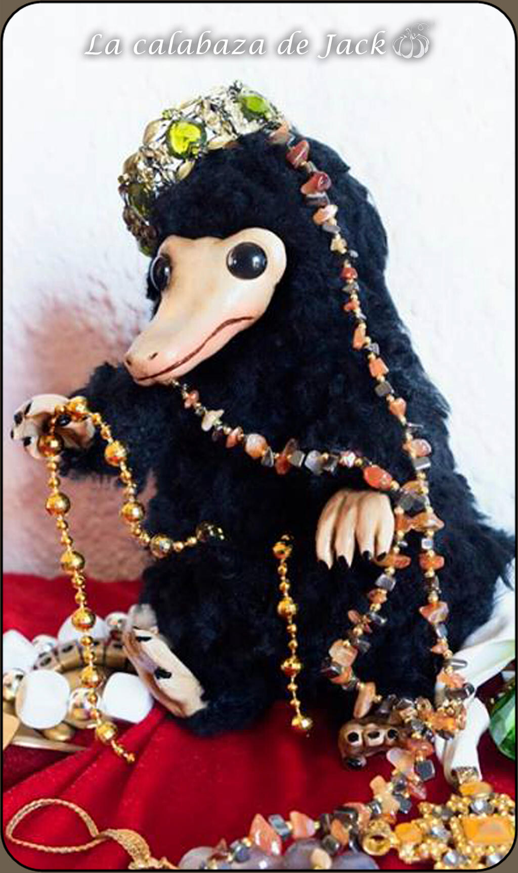 Niffler jewelry stand store