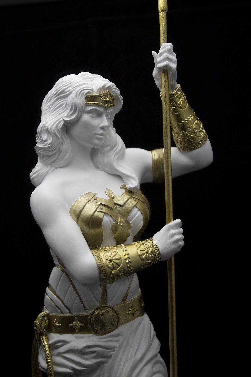 wonder woman princess of themyscira statue