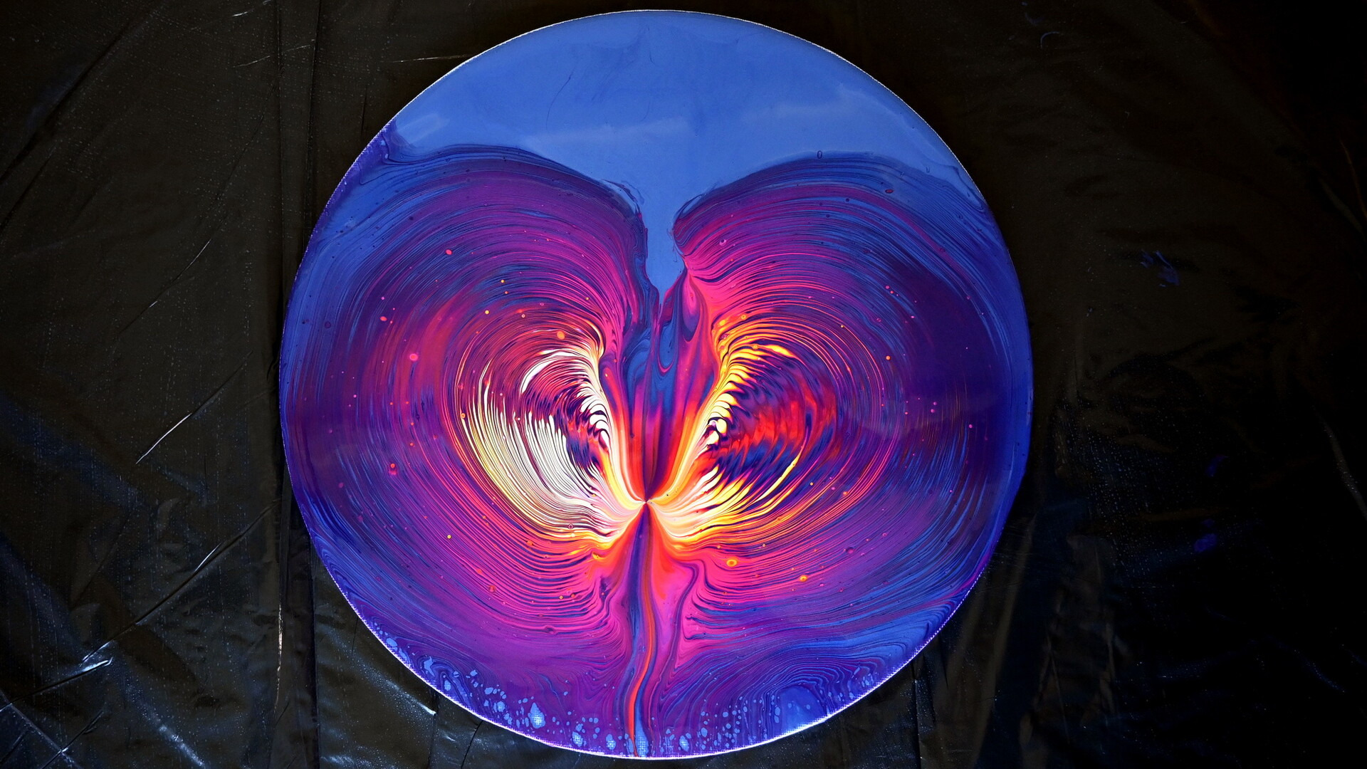 Fiona Art Straight pour over the Cup bottom Acrylic pour painting