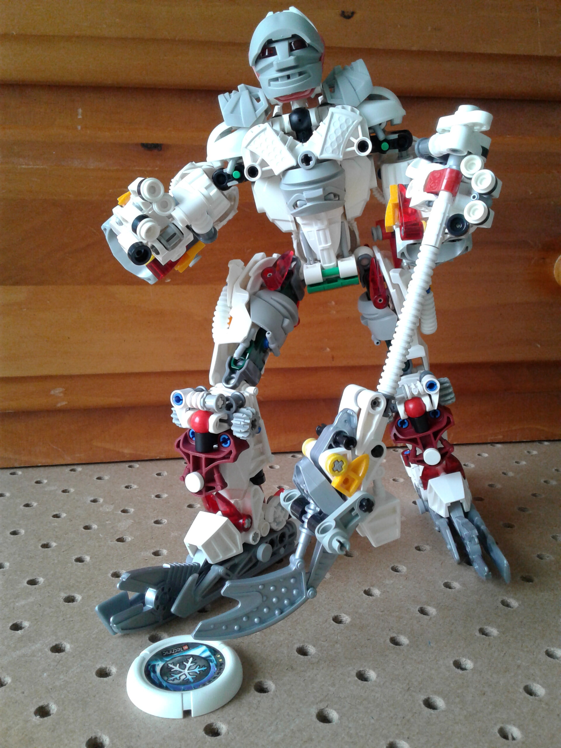 Akos Salati Lego Sports Bionicle Hockey guy