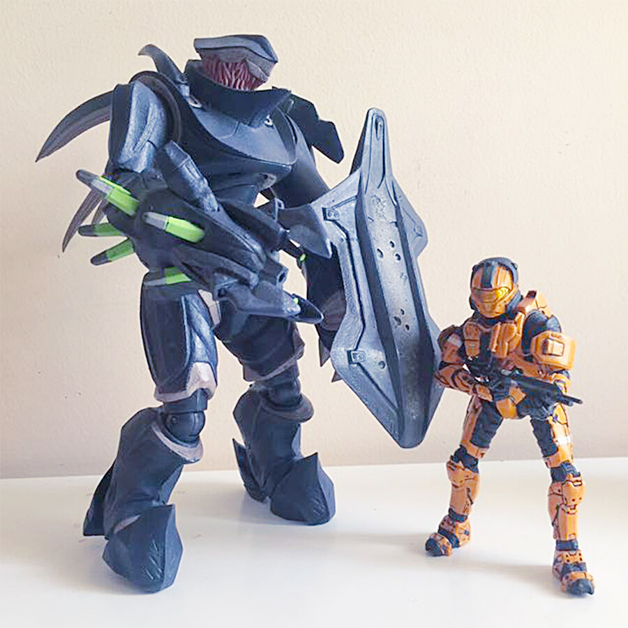 Halo 3 hunter shop figure