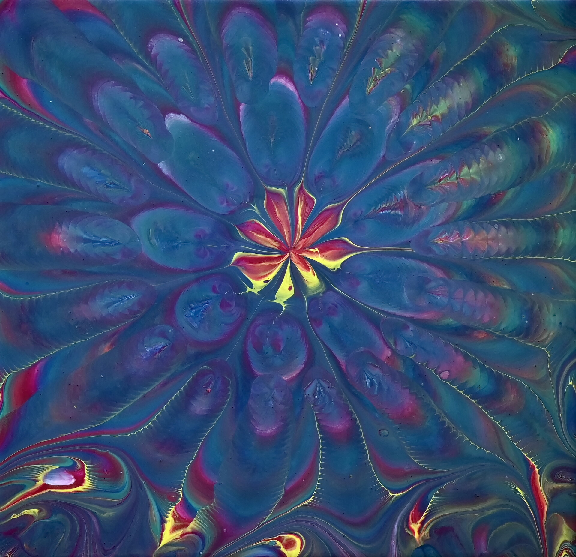 Fiona Art Starburst flower fluid painting Reversed Colander Acrylic