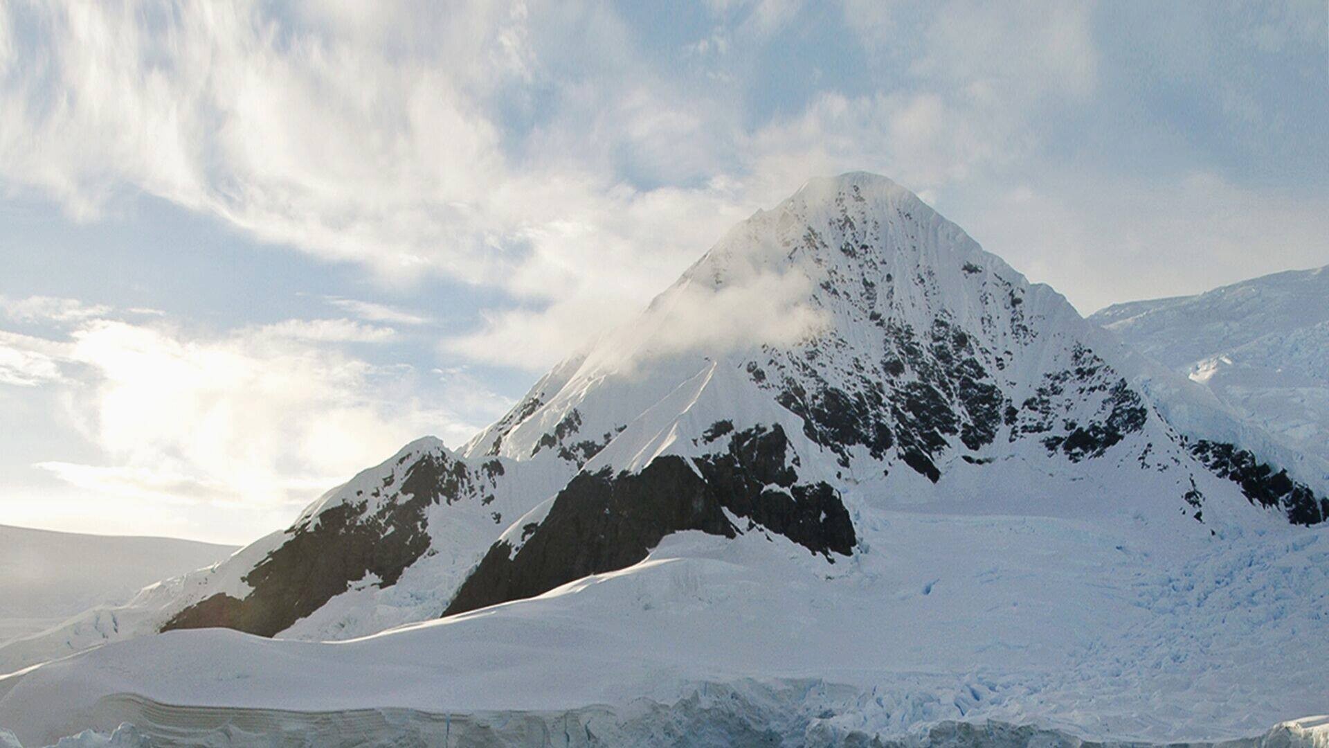 ArtStation - Tasuki Ice Mountains in Japan