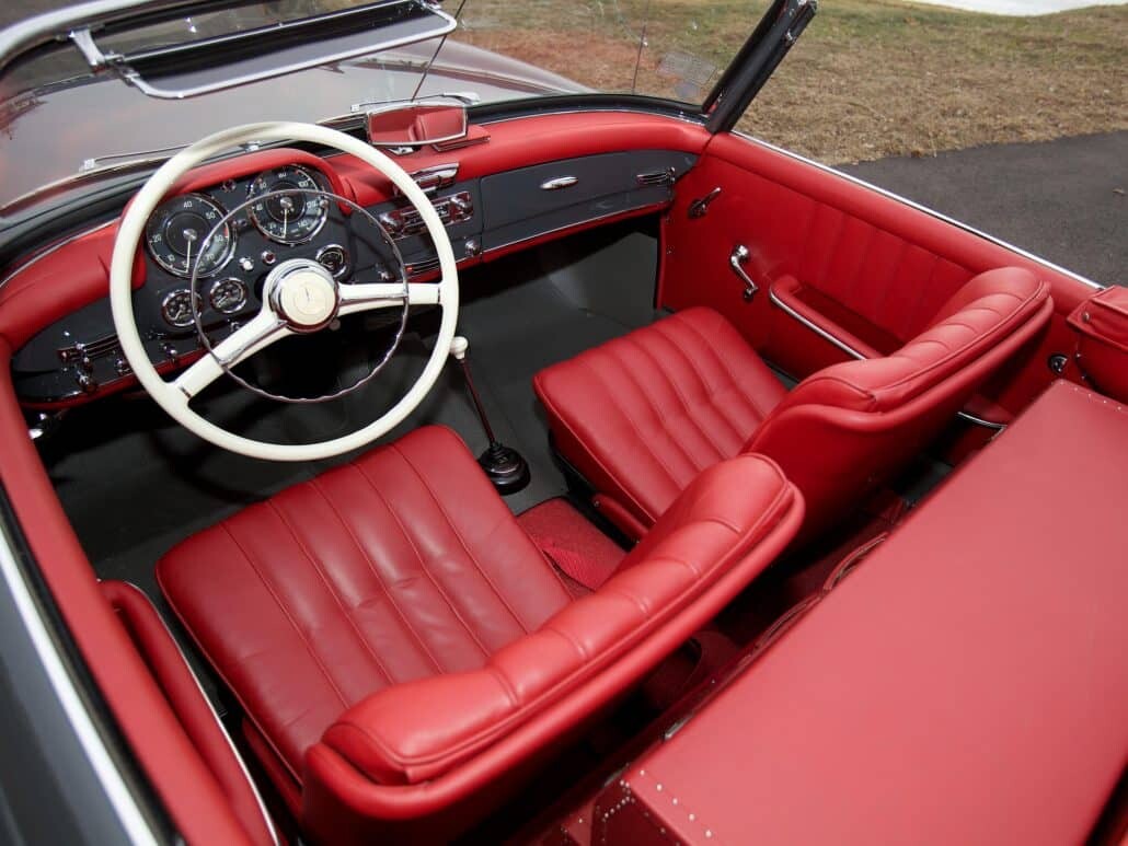 mercedes 190SL original/real life
interior