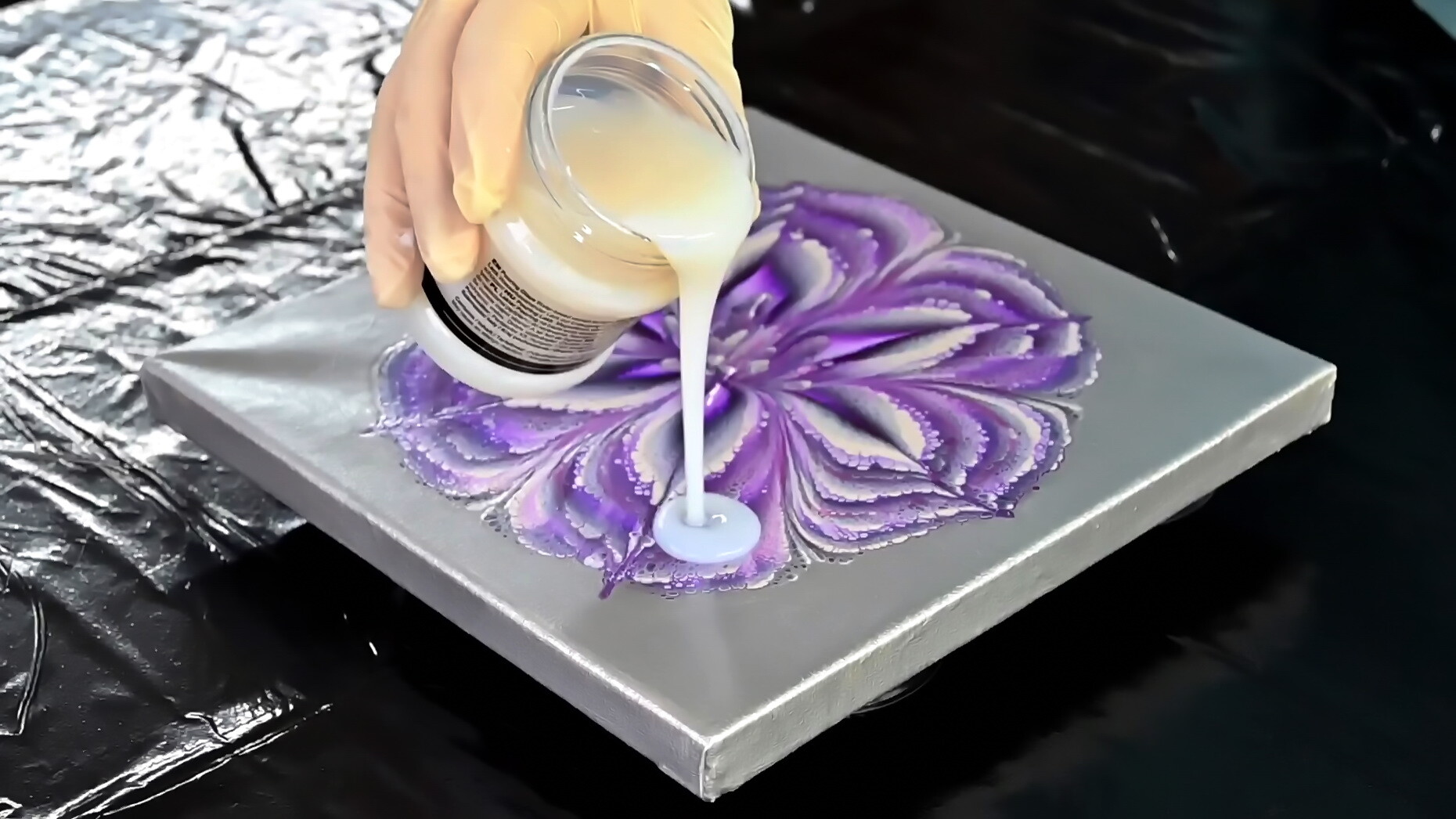 ArtStation Testing Pentart POURING GLAZE WOW Resin like