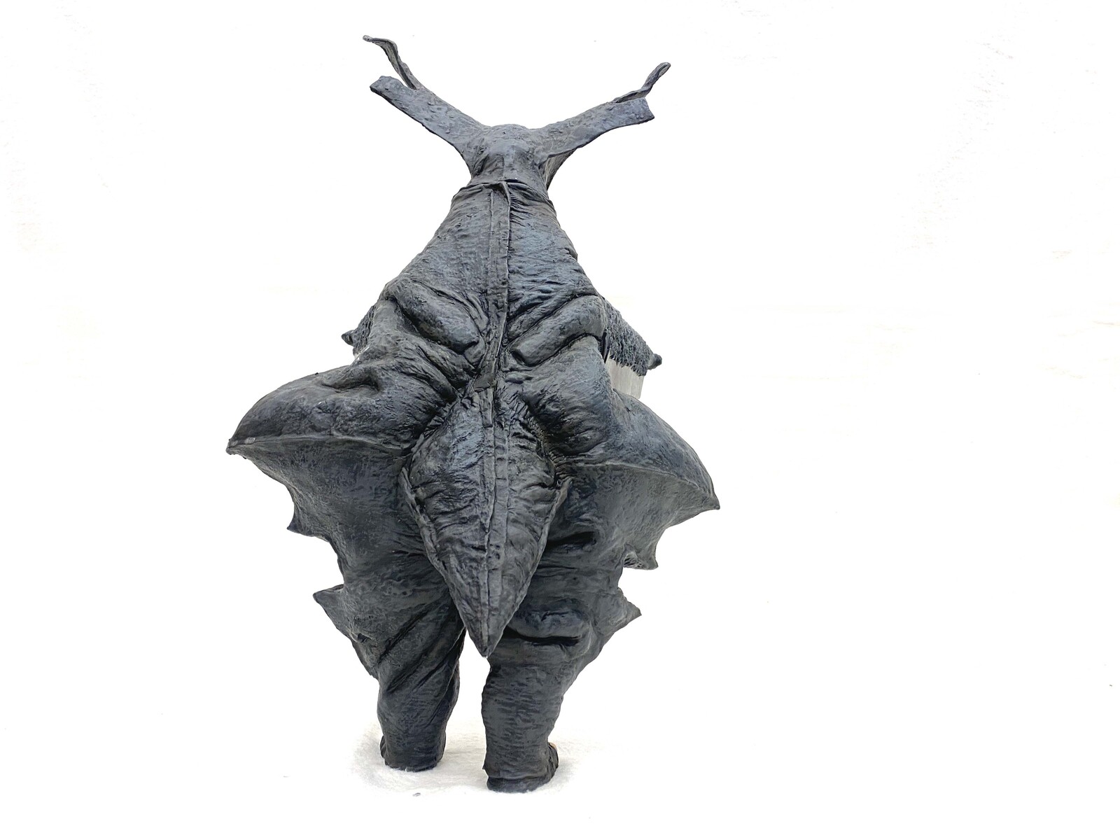 ウルトラセブン 26話 超兵器R1号ギエロン星獣 完成品
Ultraseven episode 26 
Star Bem Gyeron Super Weapon R1 Art Statue 
This piece is hand-painted and finished, 
with its own unique quality and detail 
that is the trademark of a handcrafted 
Art Of Toys custom product.
https://w