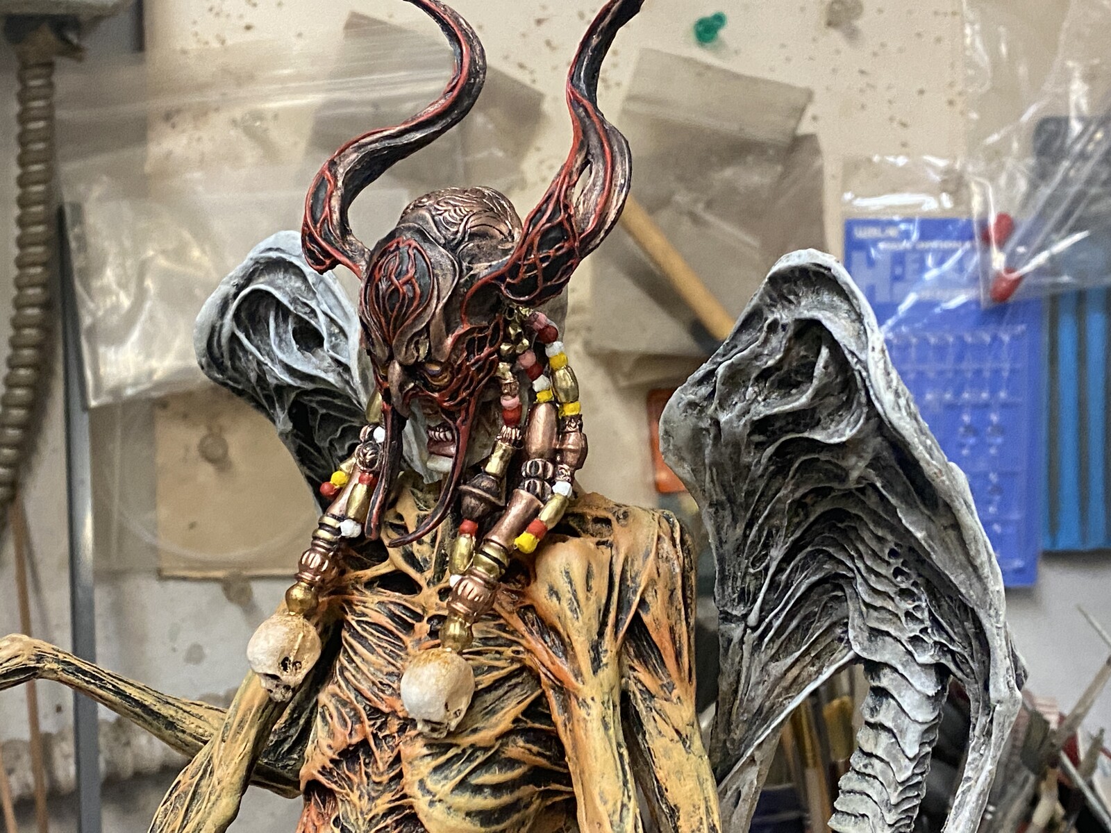 ASTAROTH Art Statue アスタロト 完成品
This piece is hand-painted and finished, 
with its own unique quality and detail 
that is the trademark of a handcrafted 
Art Of Toys custom product.
https://www.solidart.club/ 