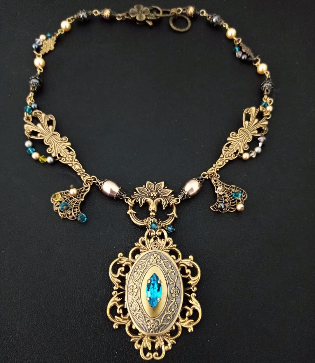 ArtStation - Emerald dragon necklace