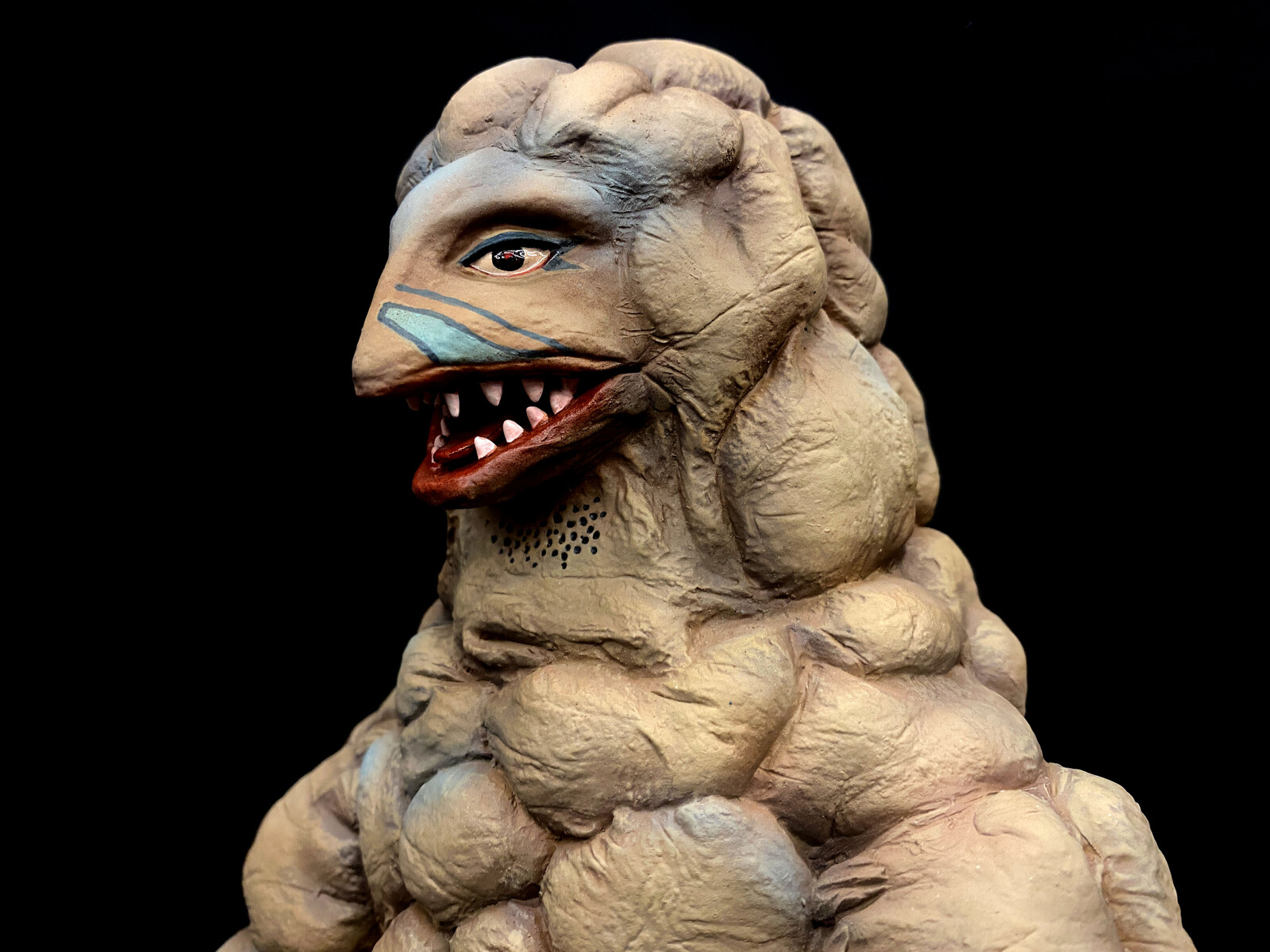 Ultra Kaiju Shugaron Art statue  (シュガロン音波怪獣) 完成品
Portfolio &amp; Store: https://www.solidart.club/
This piece is hand-painted and finished, 
with its own unique quality and detail 
that is the trademark of a handcrafted 
Art Of Toys custom product.
