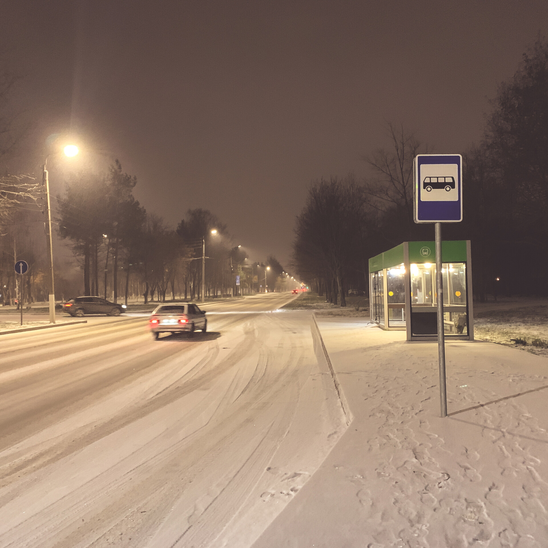 первый снег в городе фото