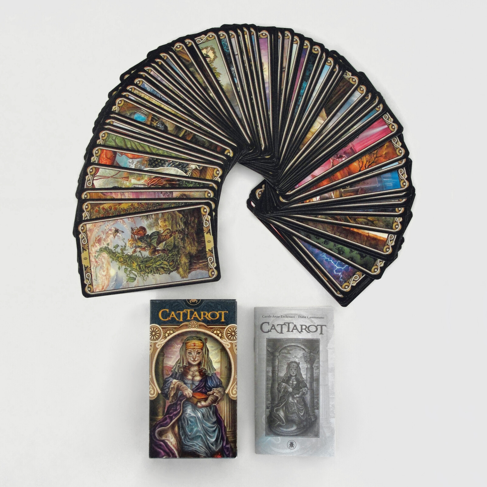 CATTAROT deck published by "Lo Scarabeo" - CATTAROT deck published by "Lo Scarabeo": packaging, instructions in four languages and cards