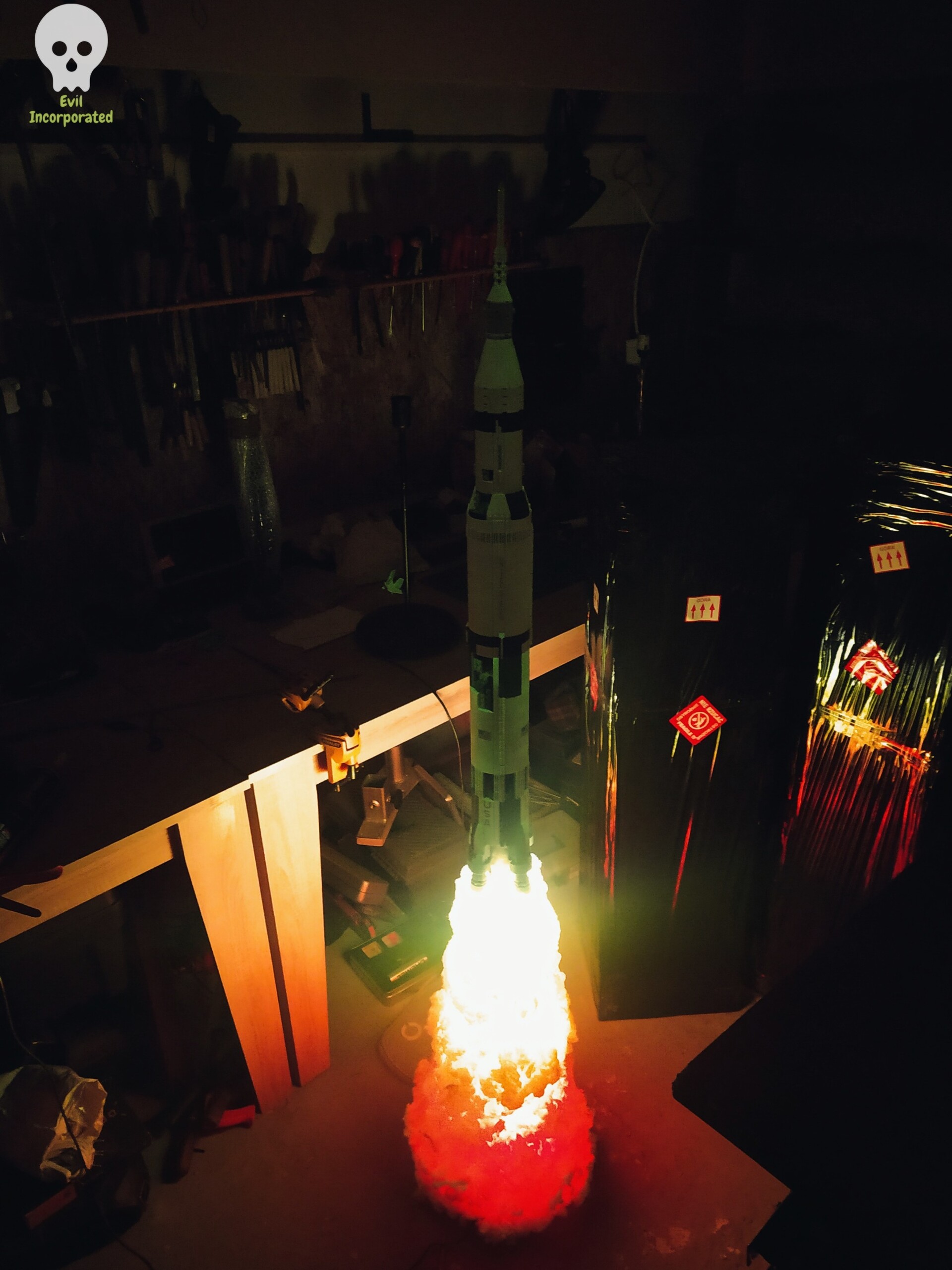 ArtStation LEGO ver. Saturn V Rocket Launch Simulation Model Lamp