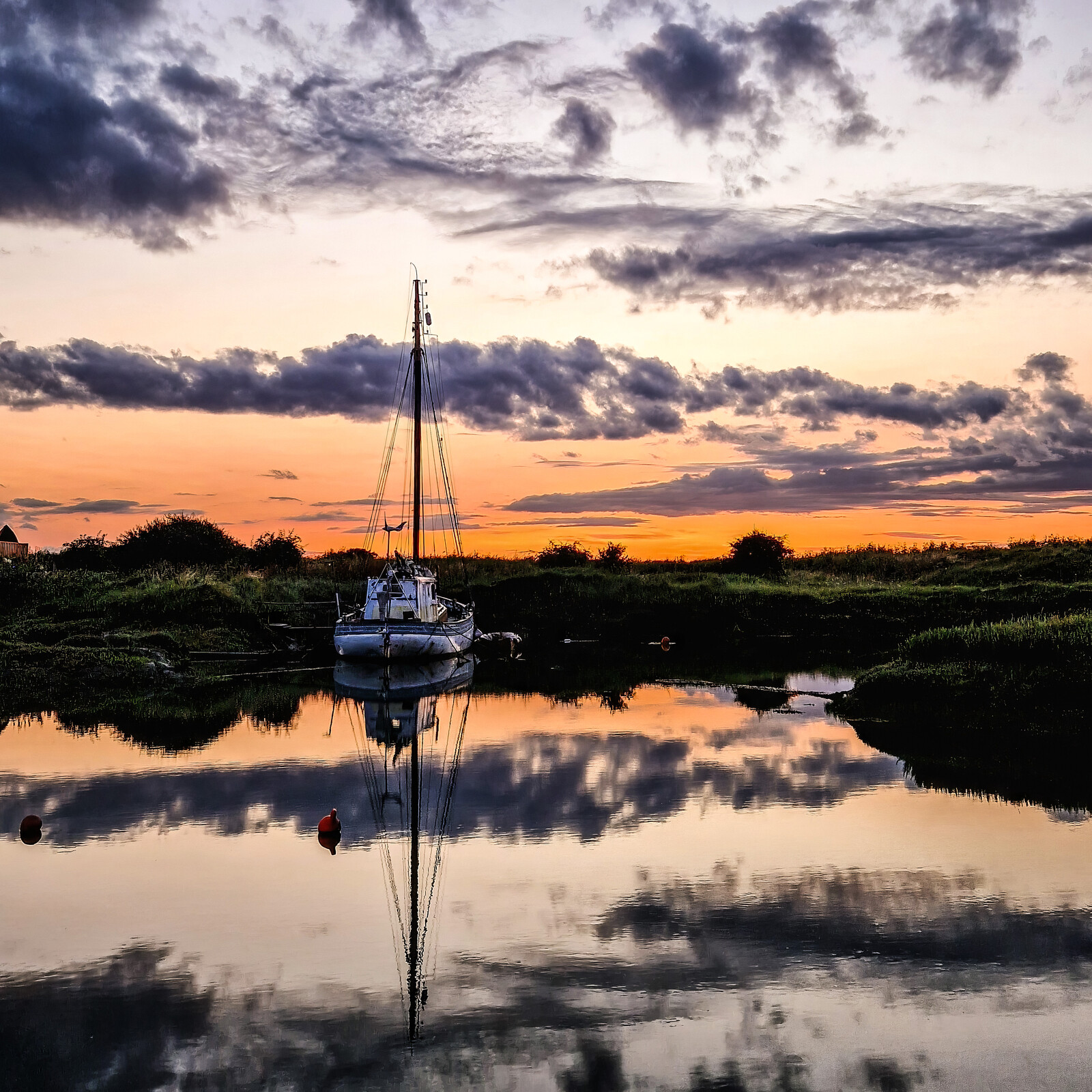 Days end: a Walton on the Naze sunset