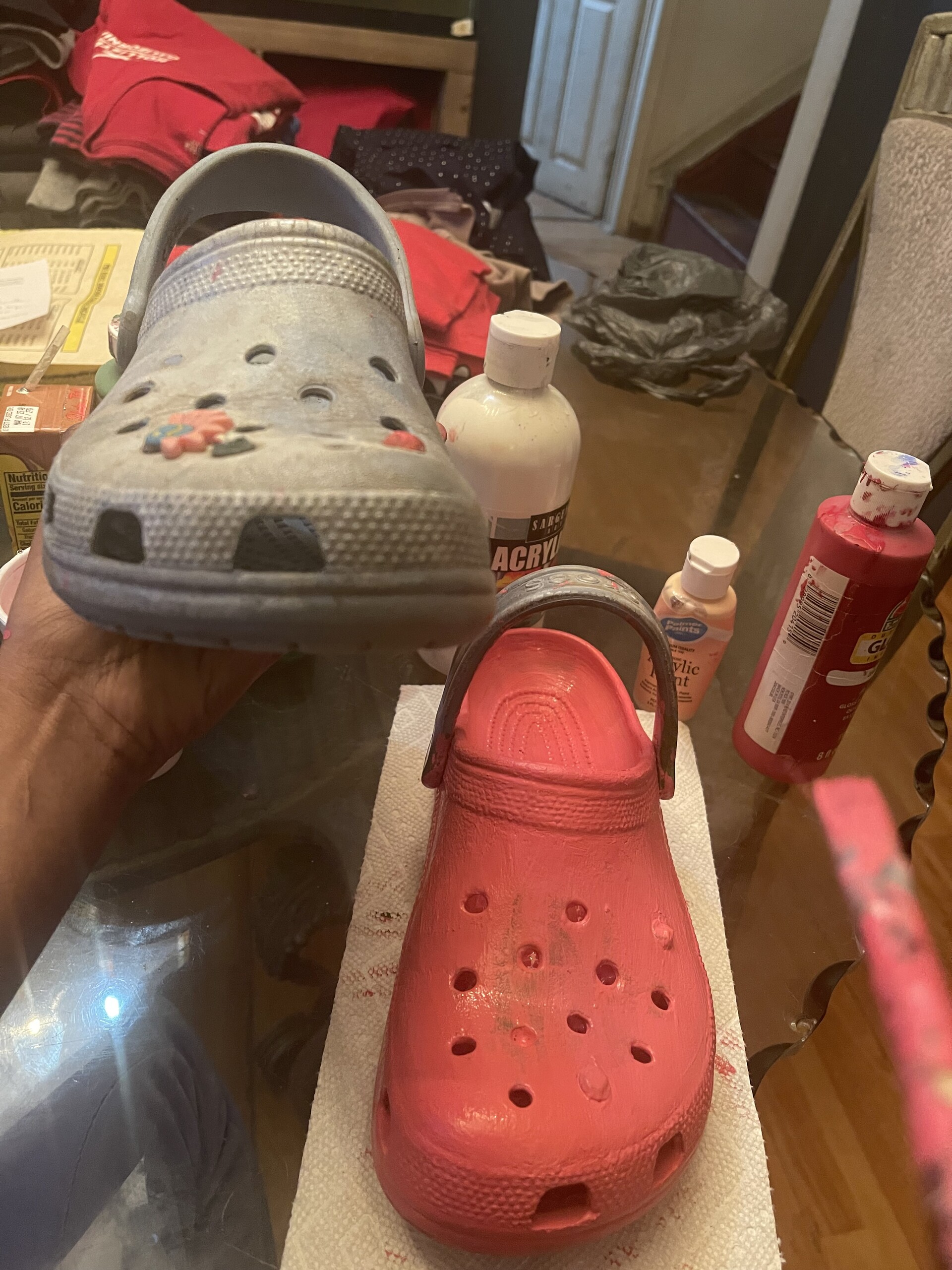 Strawberry crocs hotsell canada