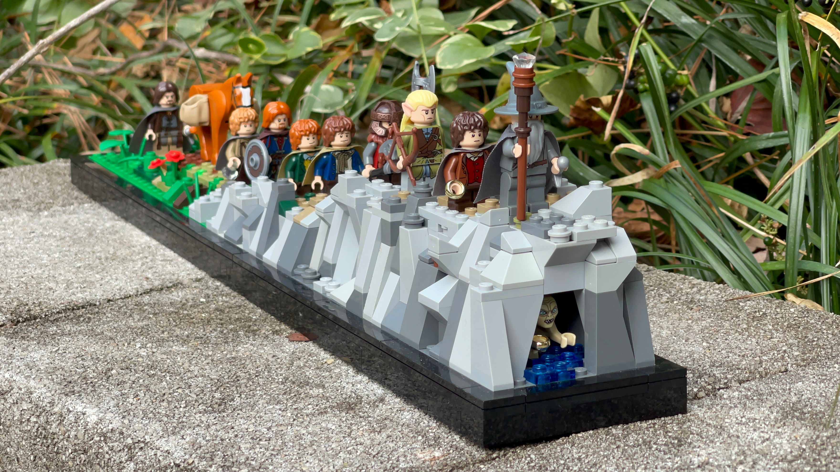 LEGO® Fellowship of the Ring Walking Silhouette MOC | LEGO Bricks | 2022-11-6