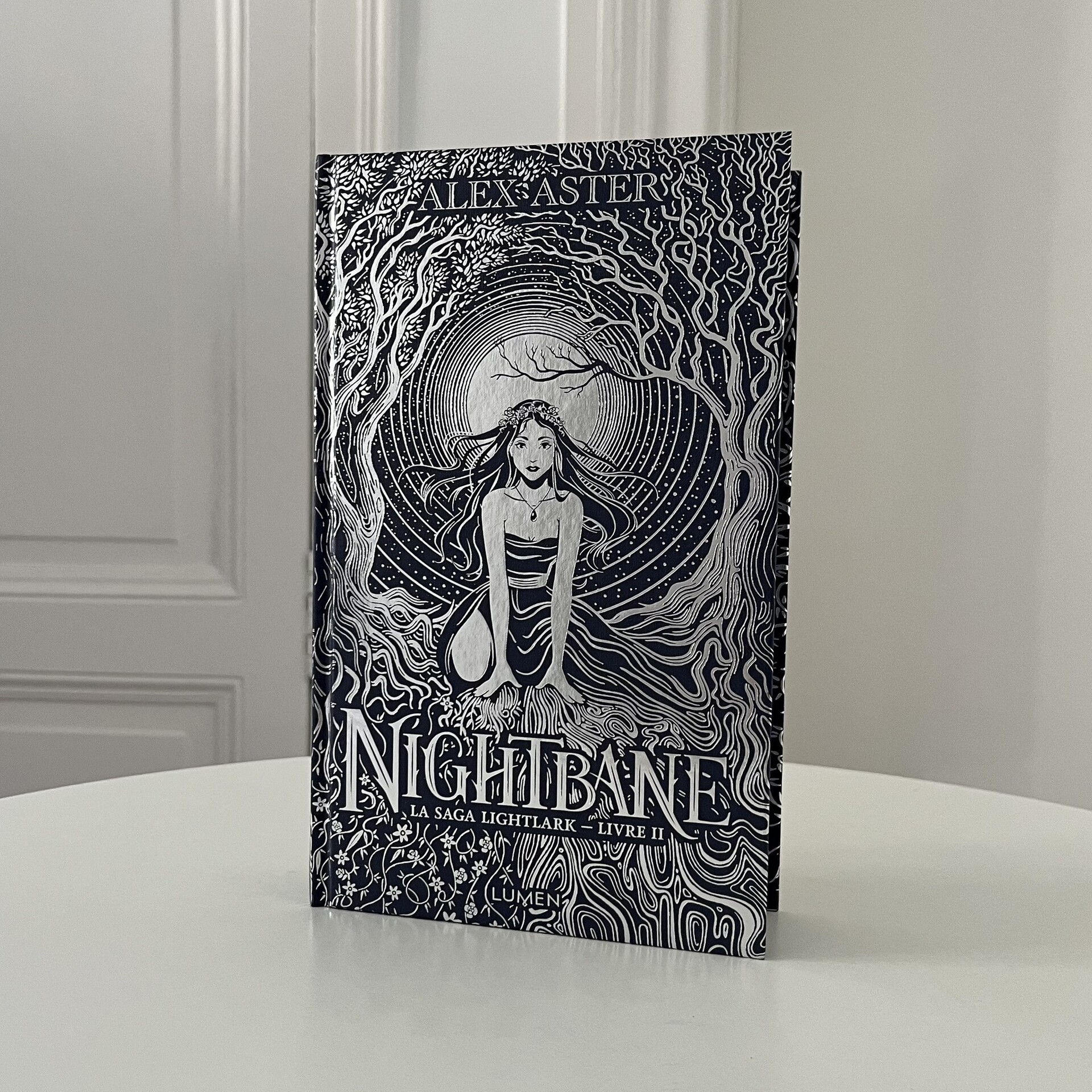 Ferdinand Ladera NightBane: La Saga Lightlark Livre II (Inside